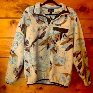 Patagonia Synchilla Moon Owl print Size L.  Excellent condition, lightly used.